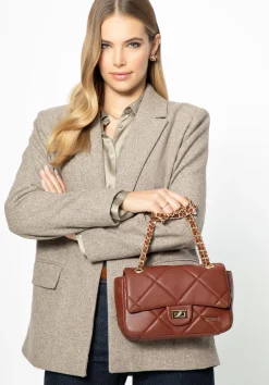 Crossbody z ekoskóry w geometryczne przeszycia czerwona>WITTCHEN New