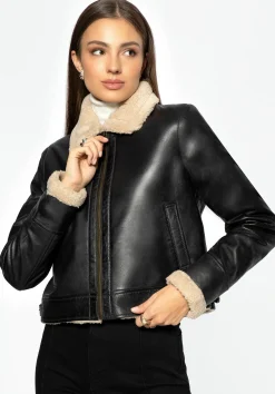 Damska kurtka pilotka skórzana podszyta sztucznym futerkiem krótka ciemny brąz>WITTCHEN Fashion