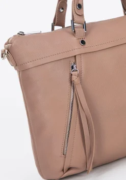 Damska torba na laptopa 15" ze skóry z chwostem beżowa><noscript><img data-lazyloaded=