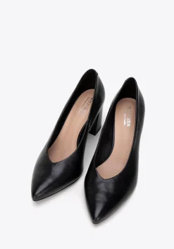 Damskie czółenka ze skóry z wycięciem na słupku czarne>WITTCHEN Fashion