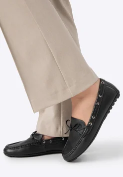 Damskie mokasyny ze skóry z rzemykiem czarne>WITTCHEN Fashion