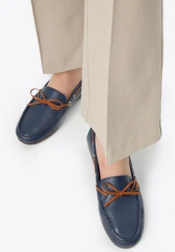Damskie mokasyny ze skóry z rzemykiem granatowo - brązowe>WITTCHEN Fashion