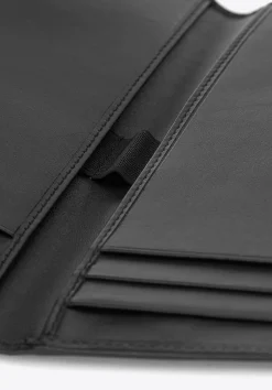 Etui na dokumenty skórzane z naszywką z logo czarno-granatowe><noscript><img data-lazyloaded=