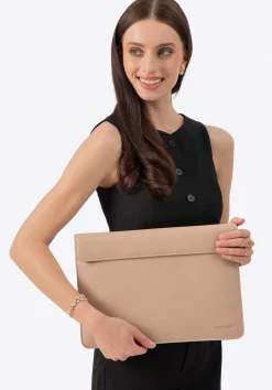 Etui na laptopa 13” z imitacji skóry beżowe><noscript><img width=