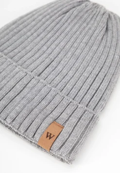 Męska czapka zimowa z logo szara>WITTCHEN Fashion