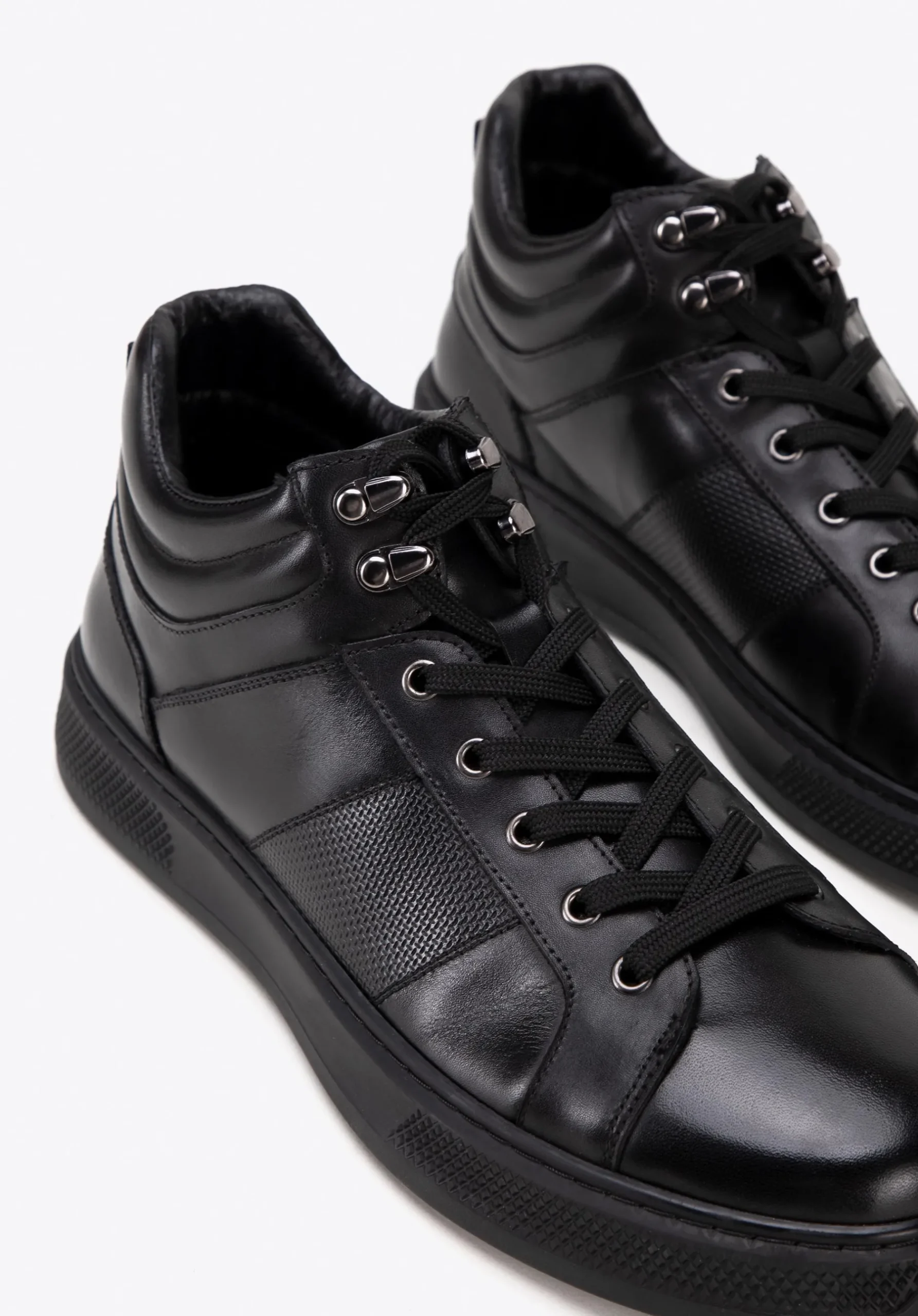 Męskie sneakersy ze skóry naturalnej sznurowane czarne>WITTCHEN Sale