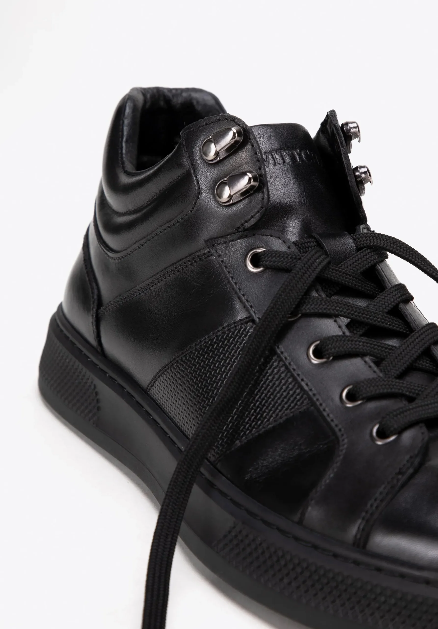 Męskie sneakersy ze skóry naturalnej sznurowane czarne>WITTCHEN Sale