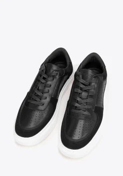 Męskie sneakersy ze skóry z perforacjami czarne>WITTCHEN Sale